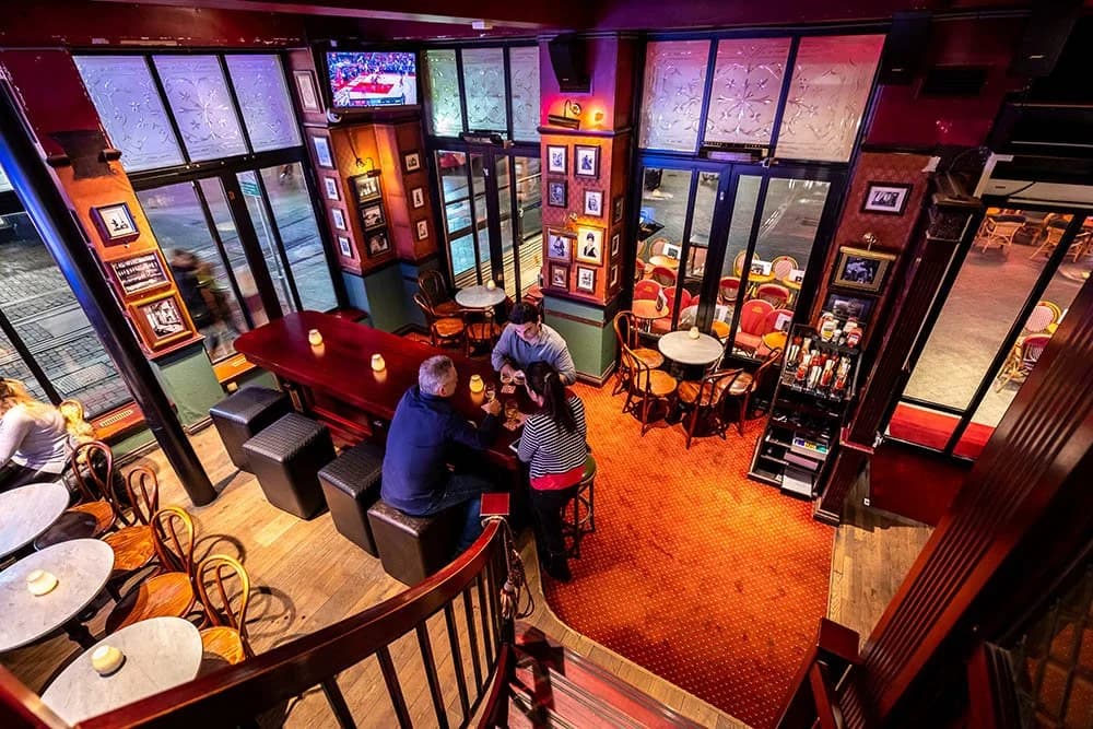 Ground Floor Bar Le Pub
